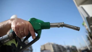 Καύσιμα: Σενάρια για Πάσχα με τη βενζίνη στα 2 ευρώ το λίτρο