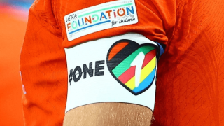 «Stop» της FIFA στην Εθνική Γυναικών της Γερμανίας για το περιβραχιόνιο με το ουράνιο τόξο