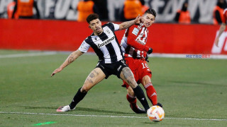 Bookadoros: «Ο χαμένος… χάνεται στο Φάληρο»