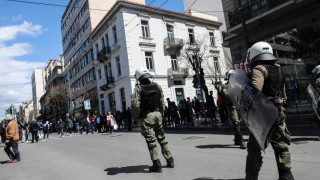 Επεισόδια στην ΑΣΟΕΕ: Ελεύθερος ο αστυνομικός που πυροβόλησε στον αέρα