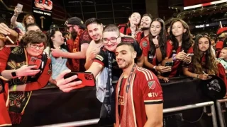 «Παροξυσμός» για τον Γιακουμάκη στην Ατλάντα: «Ο Έλληνας θεός μας»