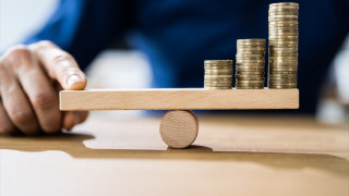 Κοινό μέτωπο εργαζόμενων – παραγωγών κατά της ακρίβειας: «Οι τιμές στο Θεό, οι μισθοί στα τάρταρα»