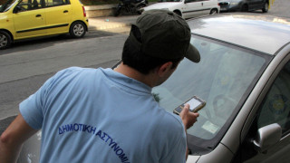 Σύλληψη στη Θεσσαλονίκη: Χτύπησε με το αυτοκίνητό του δημοτικό αστυνομικό γιατί του έκοψε κλήση