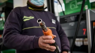 Ακρίβεια - Απόγνωση στη Βόρεια Ελλάδα: Πηγαίνουν στα Σκόπια για να... φουλάρουν με φθηνότερη βενζίνη