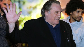 Ο Ζεράρ Ντεπαρντιέ περιγράφει τον εαυτό του ως «αηδιαστικό», αλλά αρνείται τη σεξουαλική επίθεση