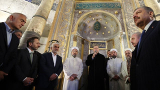 Προκλητικός ο Ερντογάν: Πήγε στην Αγιά Σοφιά για να προσευχηθεί για το Μπαϊράμι (pics)