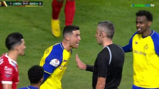 Οι παίκτες της Αλ Νασρ ζητούσαν επίμονα πέναλτι - 4 φορές παρενέβη ο VAR