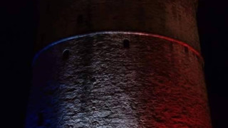 Ο Λευκός Πύργος φωτίστηκε με τα χρώματα της Γαλλίας