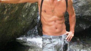 «Ναι, το σκέφτηκα να γίνω παπάς!»