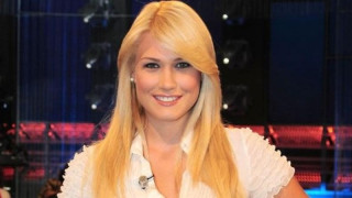 Νέο μοντέλο στο πλάι του Οσβάλντο! (pics)