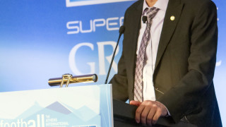 Αναπόφευκτη  η έξοδος  Μποροβήλου      