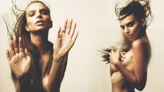 Η Έμιλι Ρατακόφσκι κάνει ντουζάκι γυμνή! (pics)