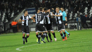 Βάλτε καθρέφτες στα αποδυτήρια της Τούμπας!   