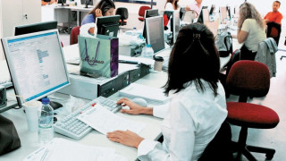 Δημόσιοι υπάλληλοι: H φόρμουλα για αυξήσεις μισθών