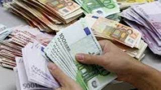 Άφαντο το voucher 1.000 ευρώ της ΔΥΠΑ, μεγάλη η οργή των δικαιούχων - Τι λέει ο ΟΑΕΔ