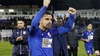 Μανούσος: «Τελευταίο μου ματς μπροστά στον κόσμο της Λαμίας, τα λεφτά και το ποδόσφαιρο δεν γεμίζουν τον χαμένο χρόνο με την οικογένεια»