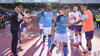 Το pasillo της Φιορεντίνα στην πρωταθλήτρια Νάπολι  και το κορέο των «Ναπολιτάνων» στο «Μαραντόνα»