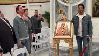 Νίκος Οικονομόπουλος: Έψαλε σε ορθόδοξη εκκλησία του Μανχάταν