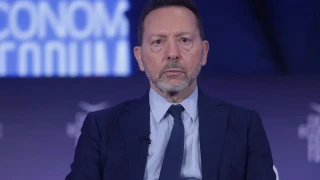 «Φρένο» Στουρνάρα στην παροχολογία των κομμάτων