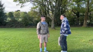 Ο Τσιμίκας... συμβουλεύει τον εκπρόσωπο της Ελλάδας στη Γιουροβίζιον λίγο πριν τον ημιτελικό (vid)