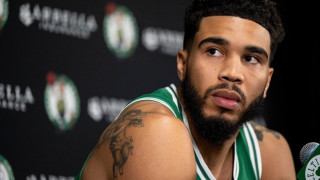 Με ασύλληπτο Τέιτουμ, οι Σέλτικς κέρδισαν εύκολα τη Φιλαδέλφεια και πήγαν στους τελικούς της Ανατολής