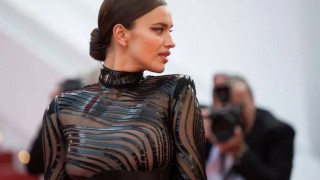 Η Ιρίνα Σάικ πιο σέξι από ποτέ, φοράει τολμηρά μπικίνι τουρκικής εταιρείας