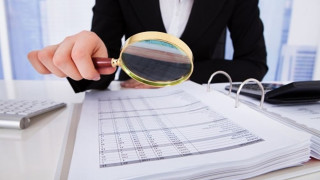 Πώς σχεδιάζει τις κατασχέσεις η Εφορία