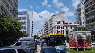 Θεσσαλονίκη: Αυτοκίνητο πάρκαρε στην Ερμού και προκάλεσε κομφούζιο