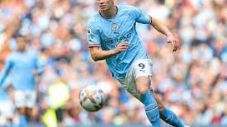 Ο Χάαλαντ πήγε με πιτζάμες στο πάρτι τίτλου της Μάντσεστερ Σίτι! (pics)