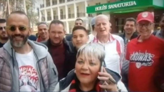 Οπαδός του Ολυμπιακού στο Κάουνας: «Γυναίκα εδώ είμαι, όχι παντόφλα» (vid)