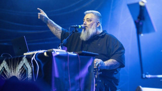 Αυτός είναι ο Έλληνας που προτάθηκε από τον... γιο του για Νόμπελ Λογοτεχνίας- Μαζεύουν υπογραφές