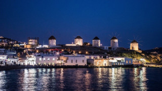 Μύκονος: «Λουκέτο» και σε strip club έβαλε η ΑΑΔΕ