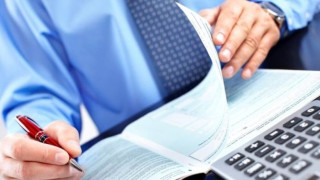 Φορολογικές δηλώσεις 2023: «Μύρισε» παράταση, προσοχή στην «παγίδα» με τους φιλοξενούμενους