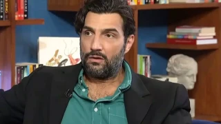 Νίκος Κουρής: «Λατρεύω το ποτό, είναι το ''λιπαντικό'' των ανθρωπίνων σχέσεων»