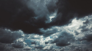 Καιρός: Τριήμερο με βροχές και αφρικανική σκόνη