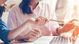 Αυτές οι 9 φράσεις δείχνουν συναισθηματική ασφάλεια