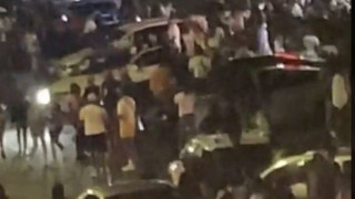 Μακελειό στις ΗΠΑ: Τουλάχιστον 15 νεκροί από πυροβολισμούς σε εμπορικό κέντρο στο Ιλινόις