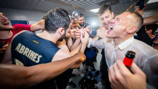 Γιασικεβίτσιους για ρατσιστική επίθεση: «Ακούω για τον Βινίσιους, τώρα μιλάμε εμείς»!