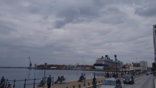 Το Celebrity Infinity έφτασε στο λιμάνι της Θεσσαλονίκης (pics)