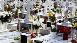 Έγινε και αυτό: Ρομά έκλεψε οστά από νεκροταφείο και ζήτησε λεφτά για να τα επιστρέψει!