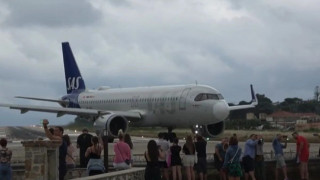 Κίνα: Στιγμές τρόμου σε πτήση για επιβάτες και πλήρωμα