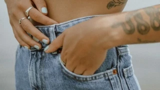 Επίπεδη κοιλιά: 5+1 φρούτα που θα σας βοηθήσουν να πετύχετε τον στόχο σας