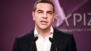 Αποδοκιμασίες κατά Τσίπρα πριν τη βράβευση για τη «Συμφωνία των Πρεσπών» (vid)