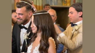 «Συμπαίκτες» στη ζωή: Παντρεύτηκε ο Δημήτρης Γούτας με κουμπάρο τον Χάρη Χαρίση (pic)