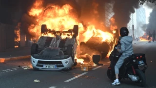 Γαλλία: Νεκρός διαδηλωτής - Έπεσε από ταράτσα κτηρίου