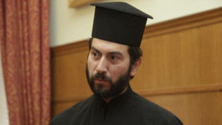 Νέες καταγγελίες για τον πατέρα Αντώνιο: «Εξαγοράζει τη σιωπή πρώην τροφίμων με 100 ευρώ»