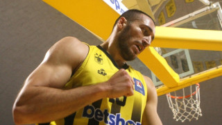 Ο Άρης συμφώνησε με τον Σλαφτσάκη