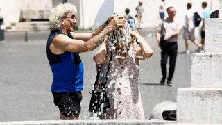 Καύσωνας: Τα 7 μέτρα προστασίας και τα συμπτώματα της θερμοπληξίας