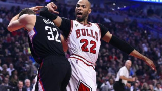 Το σκληρό φάουλ του Γκρίφιν στον Γκίμπσον! (vid)