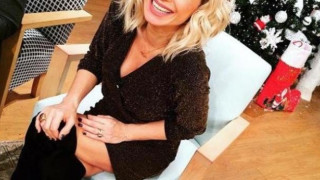 Σέξι εμφάνιση Ελληνίδας παρουσιάστριας στον 5ο μήνα της εγκυμοσύνης της(PICS)